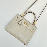  structured shopper bag detail view showing craftsmanship 8
