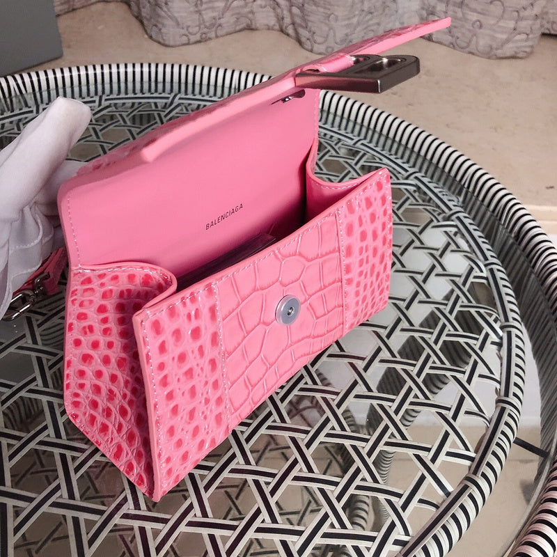 Front view of structured classic women's handbag – women's luxury handbag