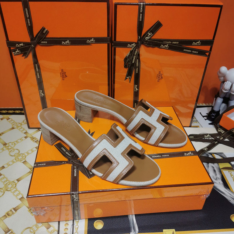 Hermes sandals Style 049 - sole and craftsmanship detail