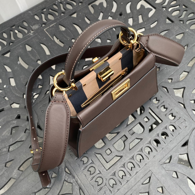 Ziva's Charm handbag – front view (Standard Size)