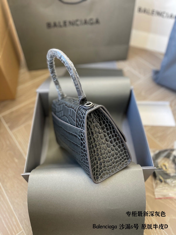 Ziva's Charm handbag – styled view (one versatile size)