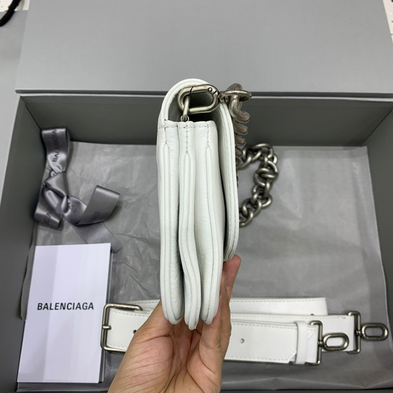 Zivas Charm Effortless Elegance Statement Handbag (Signature Shape & Finish) – Interior View