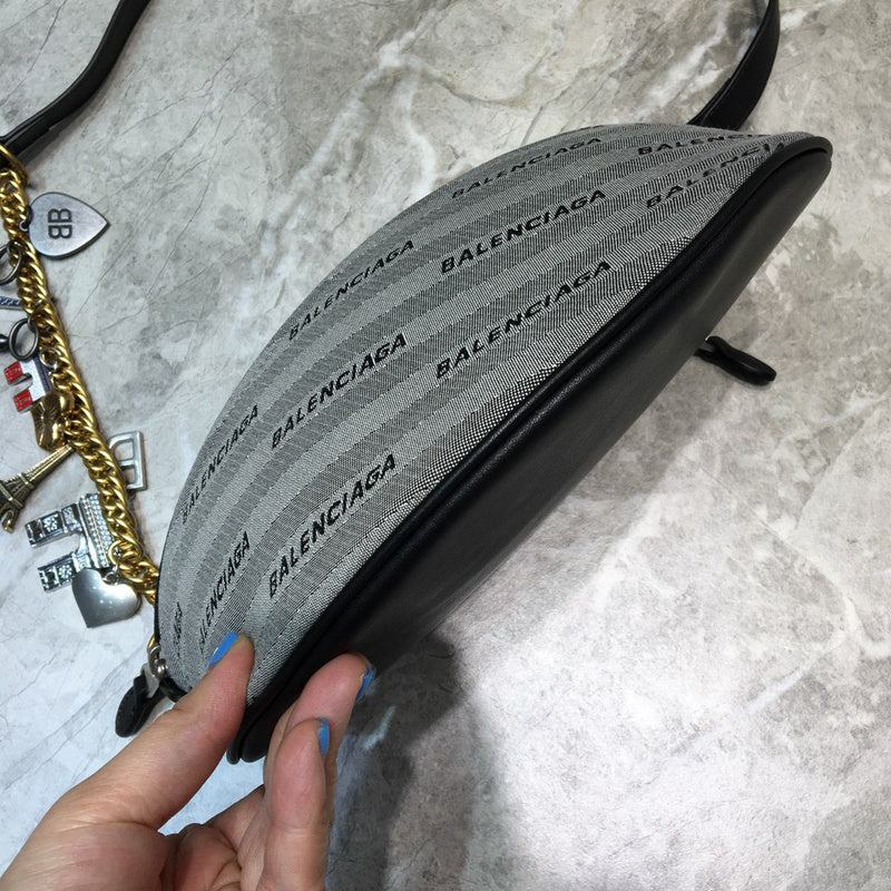 Contemporary Faux Leather Handbag - Versatile Everyday Design | Women's Designer-Inspired Purse #726 - hardware and detail close-up (image 5) of designer-inspired handbag