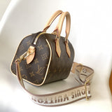  sophisticated shopper bag styled with outfit 24