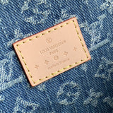  streamlined shoulder bag detail view showing craftsmanship 8
