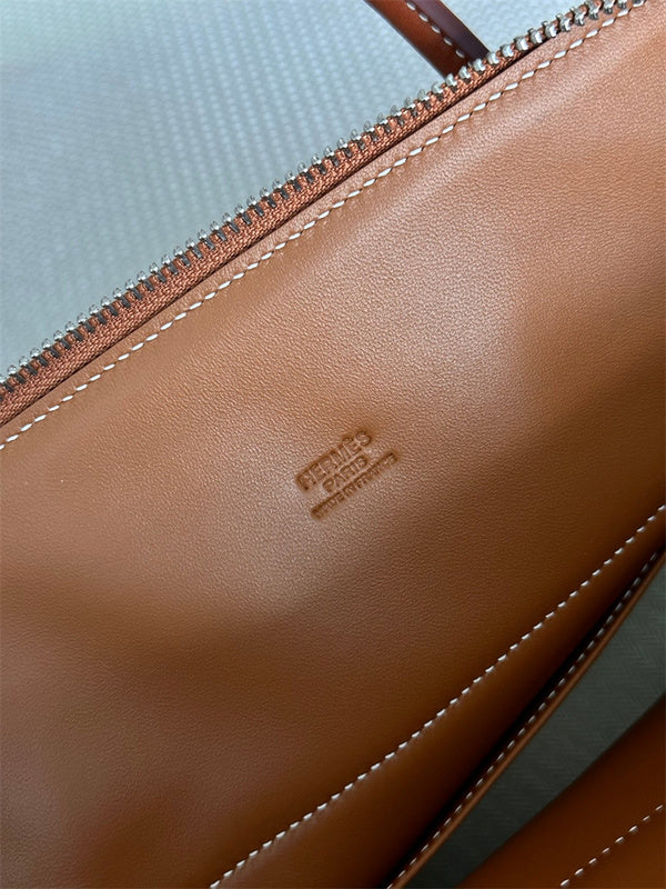  timeless shoulder bag detail view showing craftsmanship 8