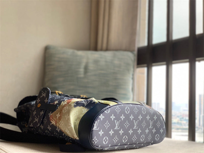  Understated crossbody bag carried on shoulder 10