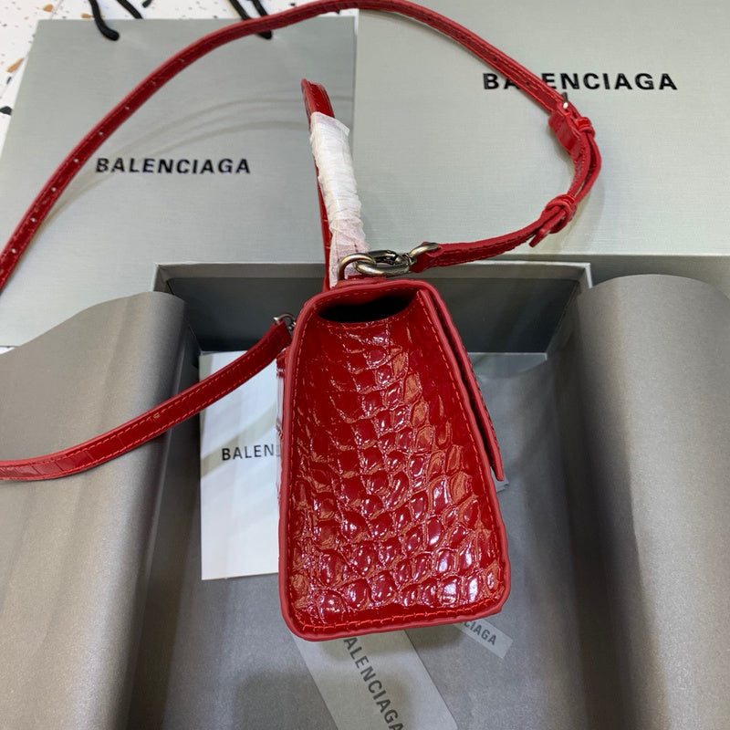 Understated Vegan Leather Handbag - Versatile Everyday Design | Women's Luxury Handbag #569 - back view (image 4) of designer-inspired handbag