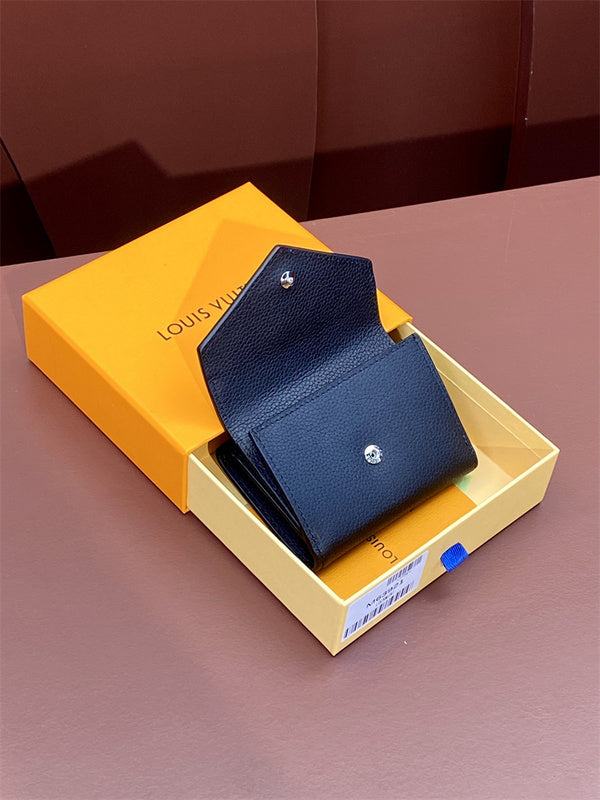  Clean-Lined crossbody bag carried on shoulder