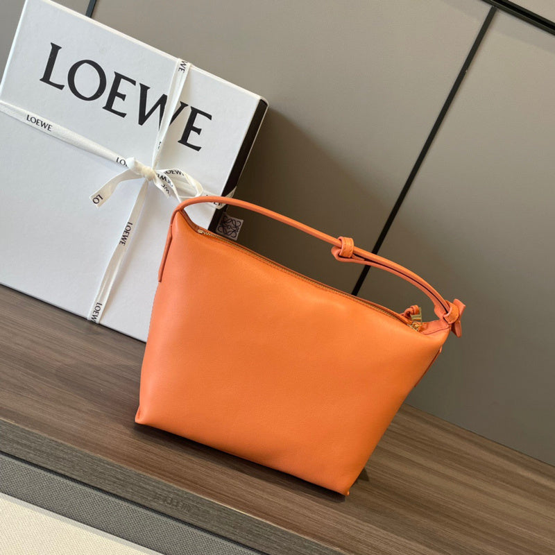 Ziva's Charm handbag – full view (21cm*17cm*12.5cm)