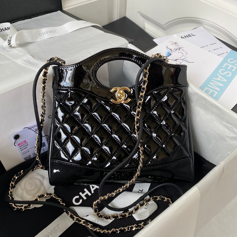  women's handbag, mid design, view 1