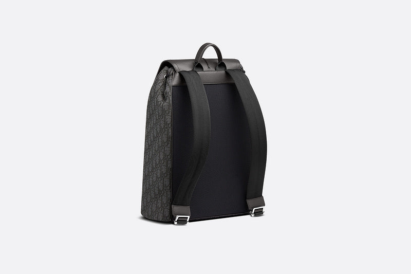 Close-up detail of premium everyday-luxe women's handbag – women's luxury accessory