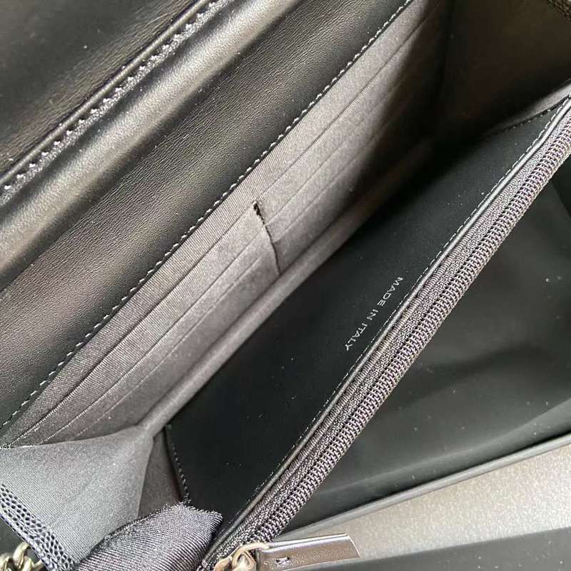 Zivas Charm Refined Structure Luxury Handbag (Elevated Accessory Essential) – Lifestyle Shot