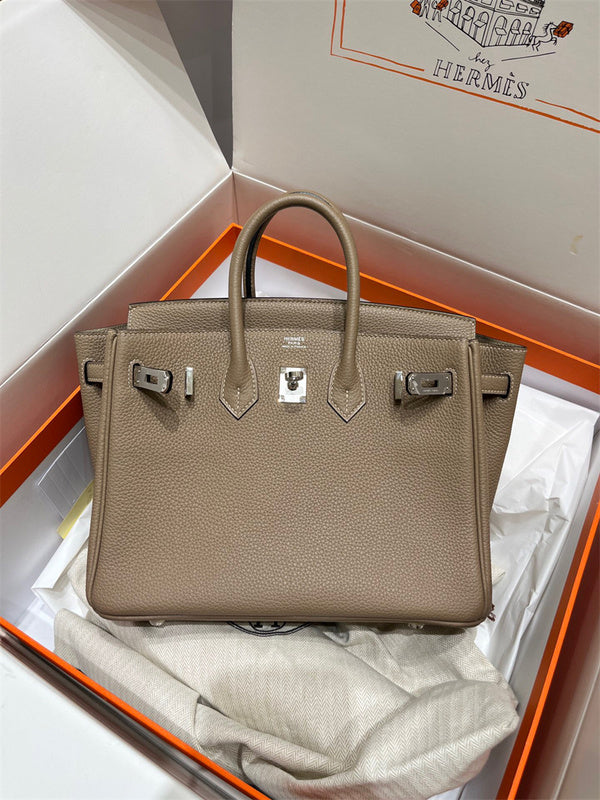  structured shoulder bag detail view showing craftsmanship 14