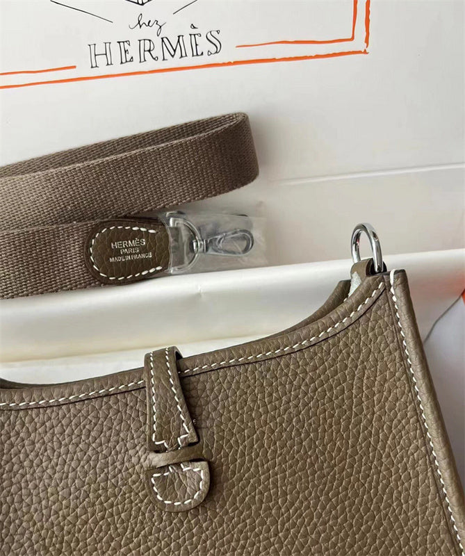  top-handle bag close-up of hardware and finish 11