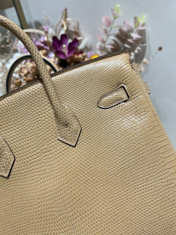  tailored structured bag detail view showing craftsmanship