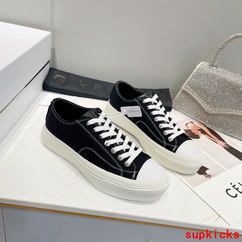 Givenchy shoes Style 098 - back heel detail