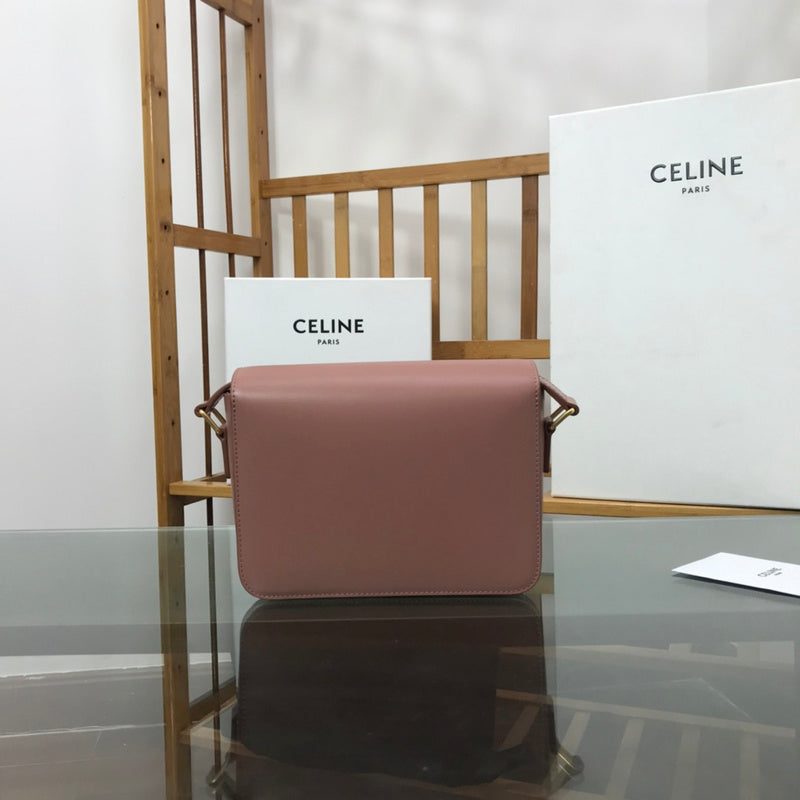 Handle and strap detail of statement elevated women's handbag – women's statement bag