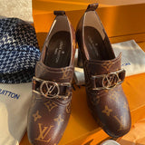 Close-up detail view of Louis Vuitton luxury piece style No.012