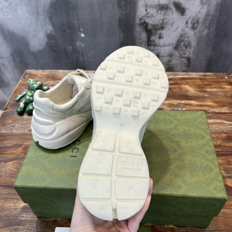 Side profile of Gucci classic monochrome sneakers cushioned comfort fit