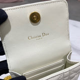 Side profile of chic refined women's handbag – women's luxury accessory
