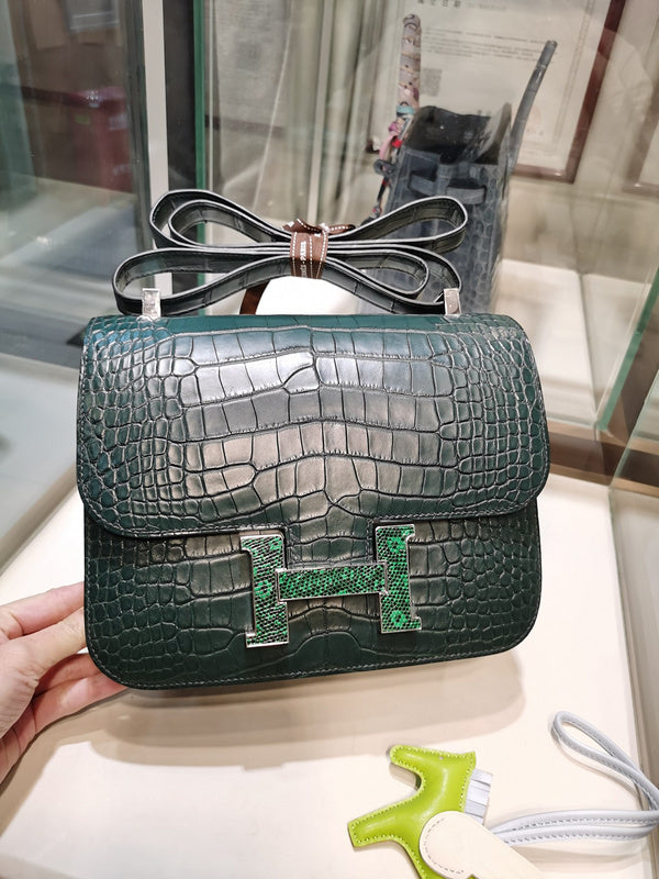 Interior view of fluid premium bag
