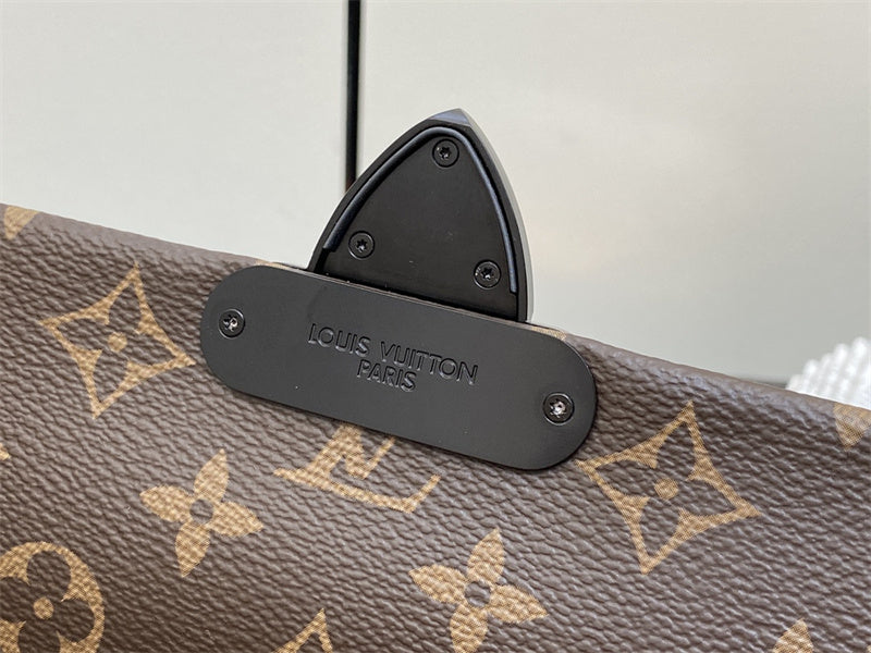  carryall bag interior and compartment view 27