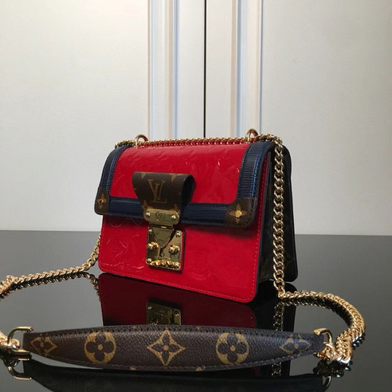 Close-up detail of modern classic women's handbag – women's designer-style accessory