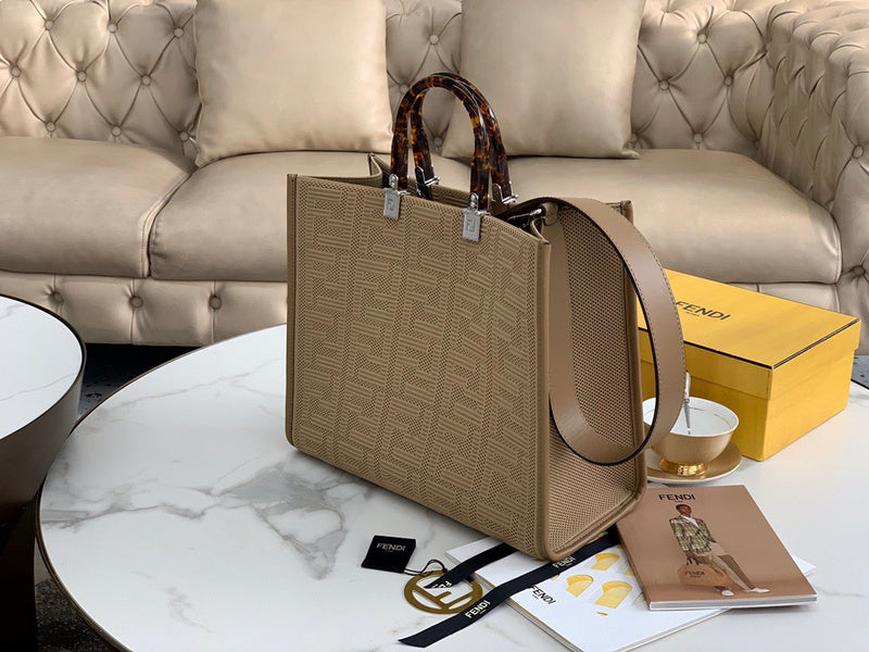 Ziva's Charm handbag – full view (Standard Size)
