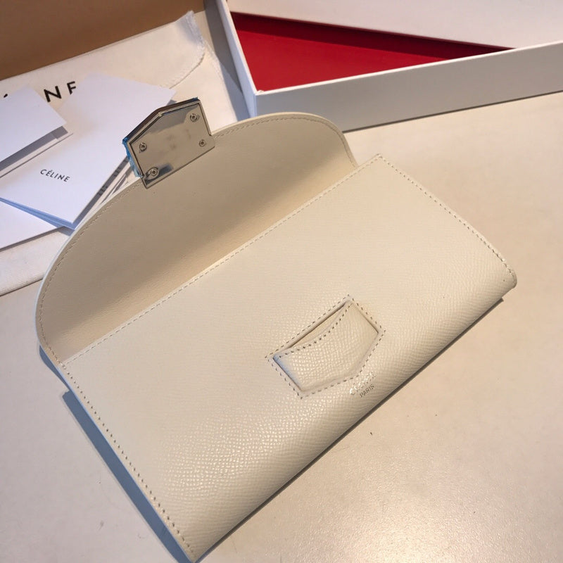 Front view of premium polished women's handbag – women's designer-style accessory