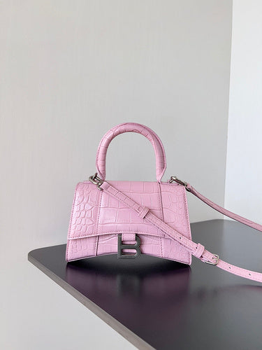Zivas Charm Streamlined Design Statement Handbag (Effortless Style Upgrade) – Front View