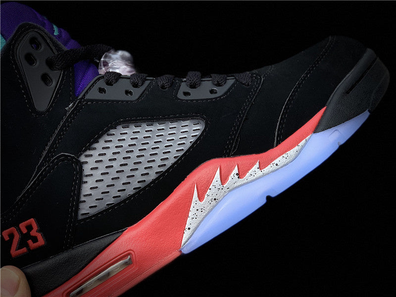 Nike Men's & Women's Luxury Lifestyle Trainers — Style 015 angle view