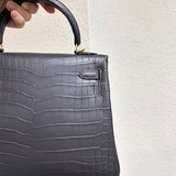  Refined satchel front view 7
