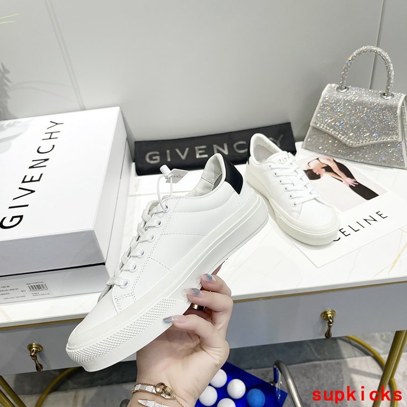 Givenchy shoes Style 048 - top view showing design