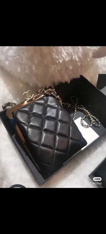  women's handbag, versatile design, view 3