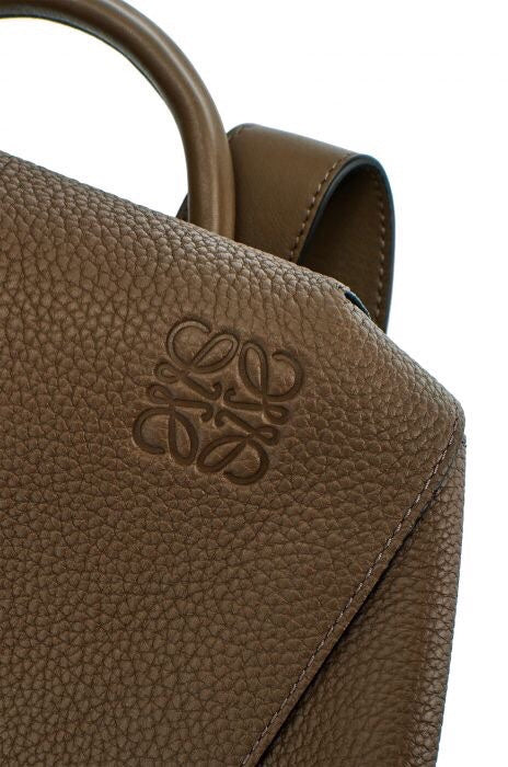 Ziva's Charm handbag – interior view (31.5cm*40.5cm*14cm)