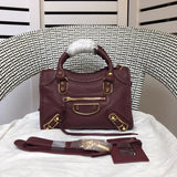 Styled lifestyle shot of everyday-luxe sleek women's handbag – women's statement bag