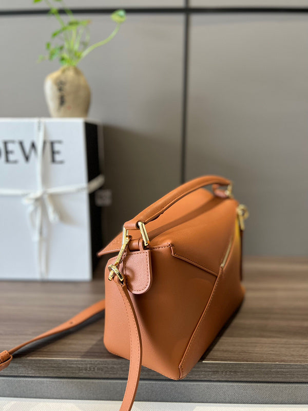 Ziva's Charm handbag – back view (24cm*10.5cm*16cm)