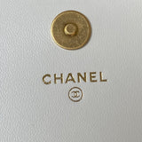 Ziva's Charm handbag – close-up view (one versatile size)