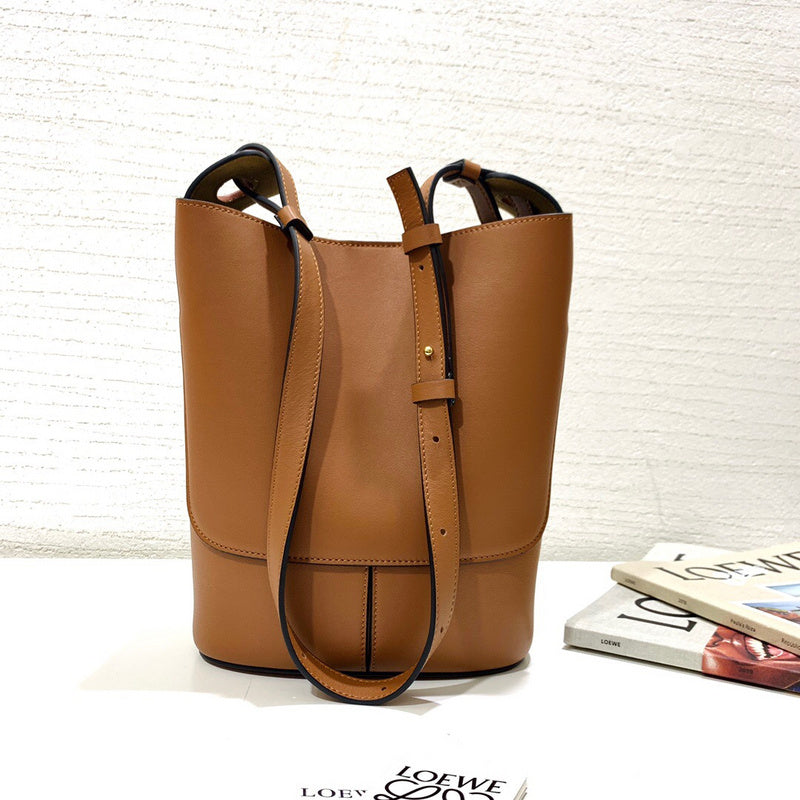 Ziva's Charm handbag – styled view (26cm*11cm*27.5cm)