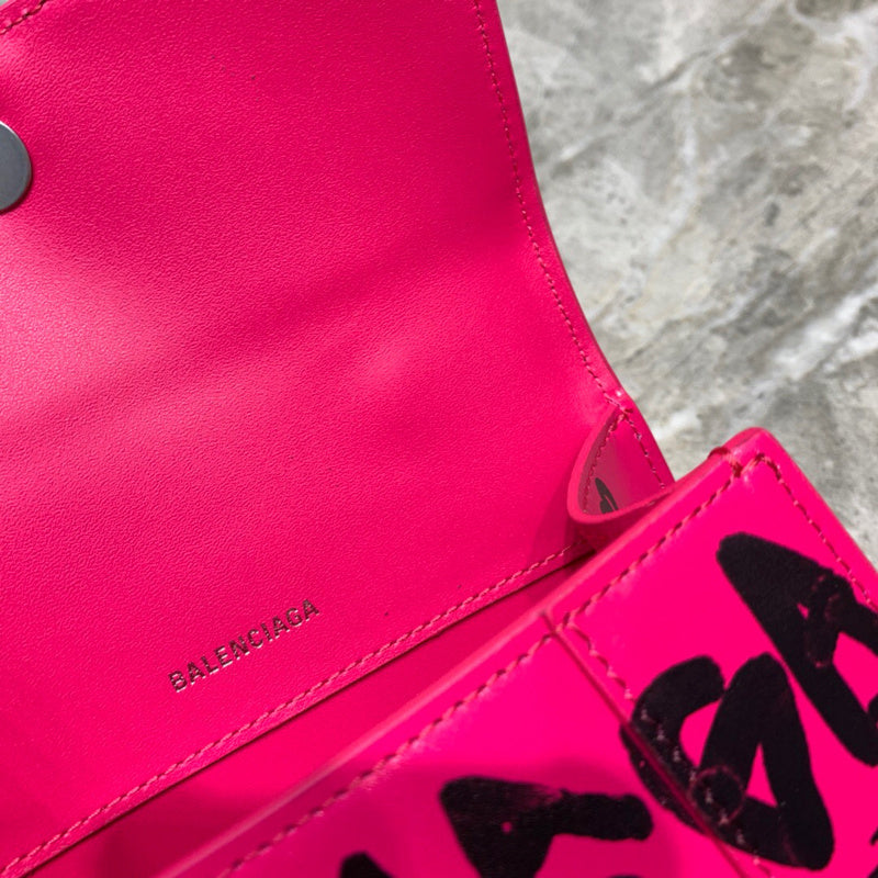 Contemporary Faux Leather Handbag - Versatile Everyday Design | Women's Fashion Handbag #876 - texture close-up (image 9) of designer-inspired handbag