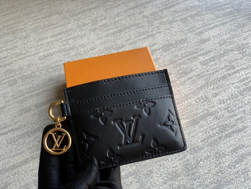  everyday bag interior and compartment view 15