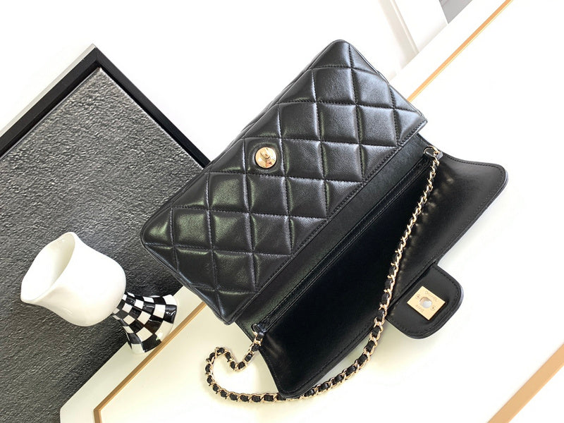  women's handbag, versatile design, view 2