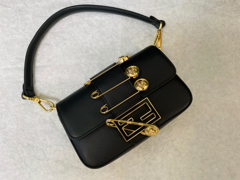 Ziva's Charm handbag – interior view (20cm*13cm*5cm)