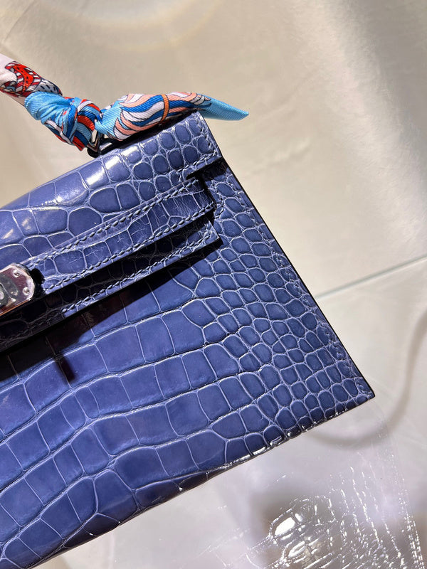 Crisp bag women's premium everyday handbag