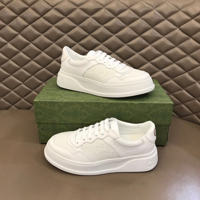 Gucci classic monochrome luxury sneakers view 4 low-top design