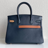 Effortless handbag styled for everyday wear