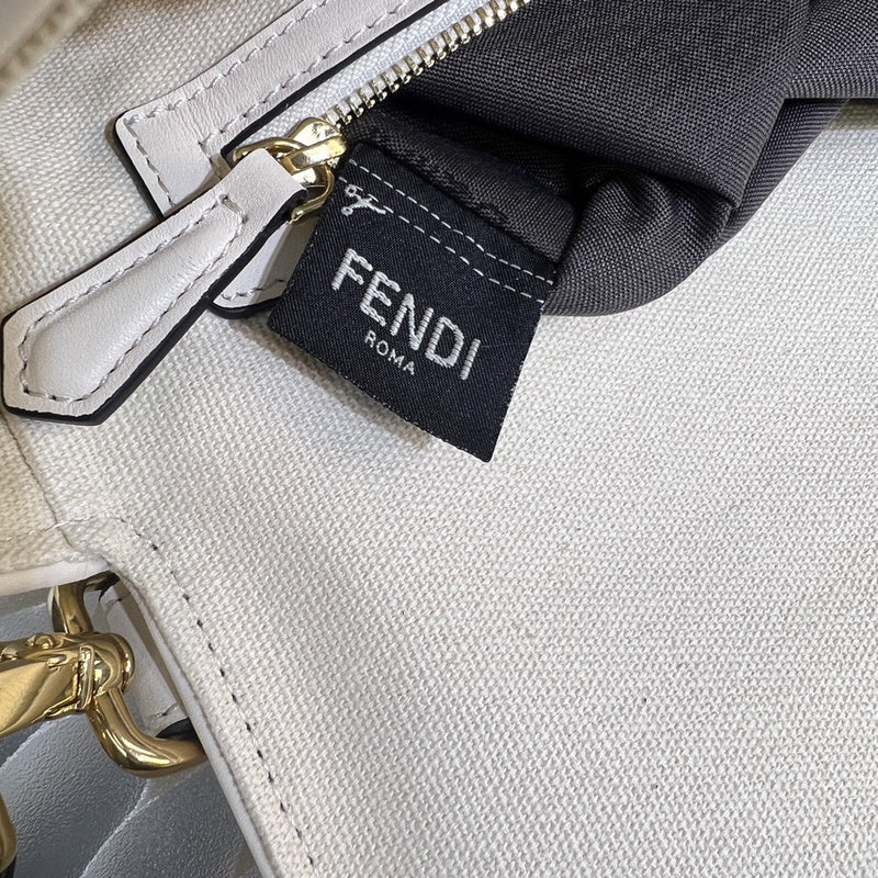 Ziva's Charm handbag – detail view (26cm*13cm*6cm)