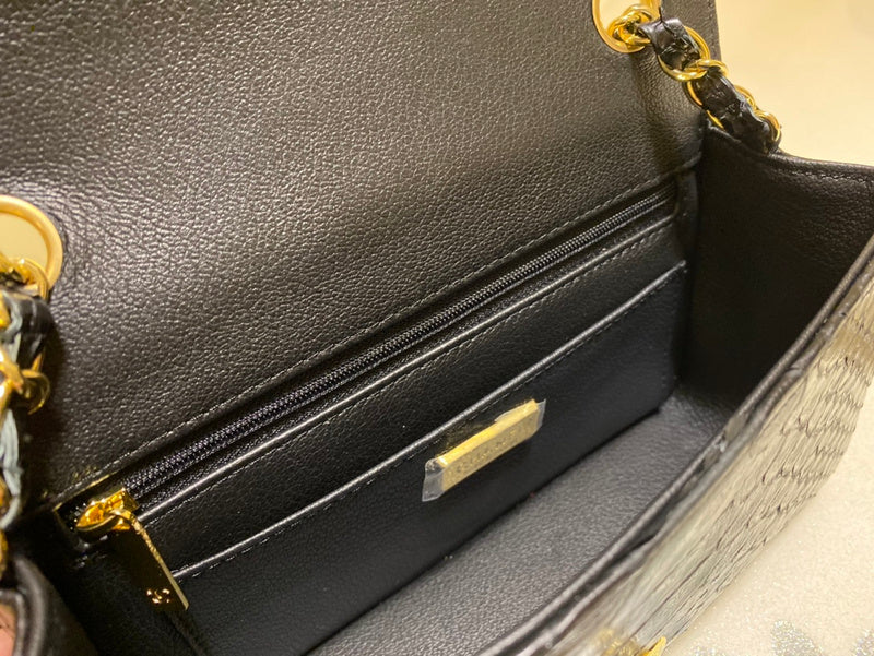  versatile purse view 8
