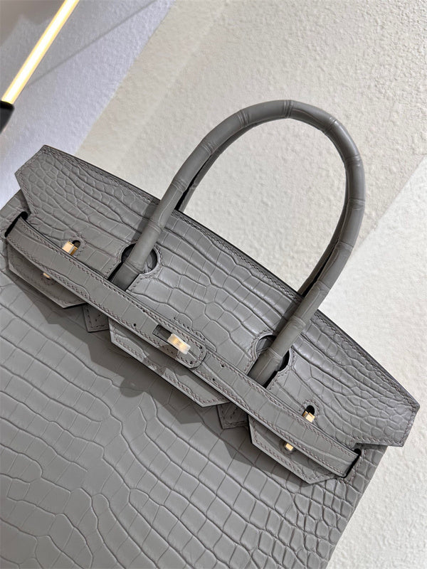  clean-lined carryall bag styled with outfit 30
